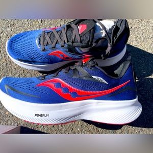 New Men’s Saucony Ride 16! NIB!